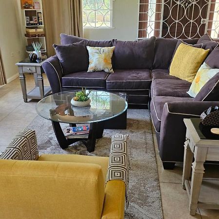 Komfort Getaway Villa At Countrymist 오쵸 리오스 외부 사진