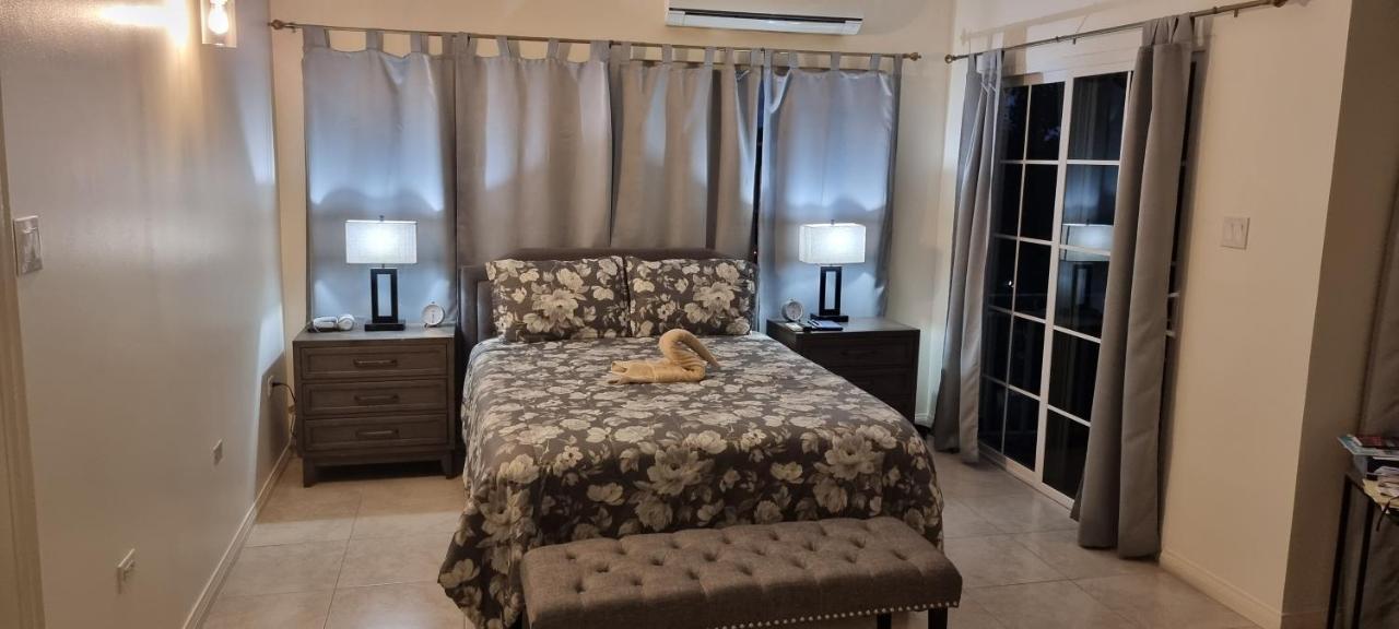 Komfort Getaway Villa At Countrymist 오쵸 리오스 외부 사진