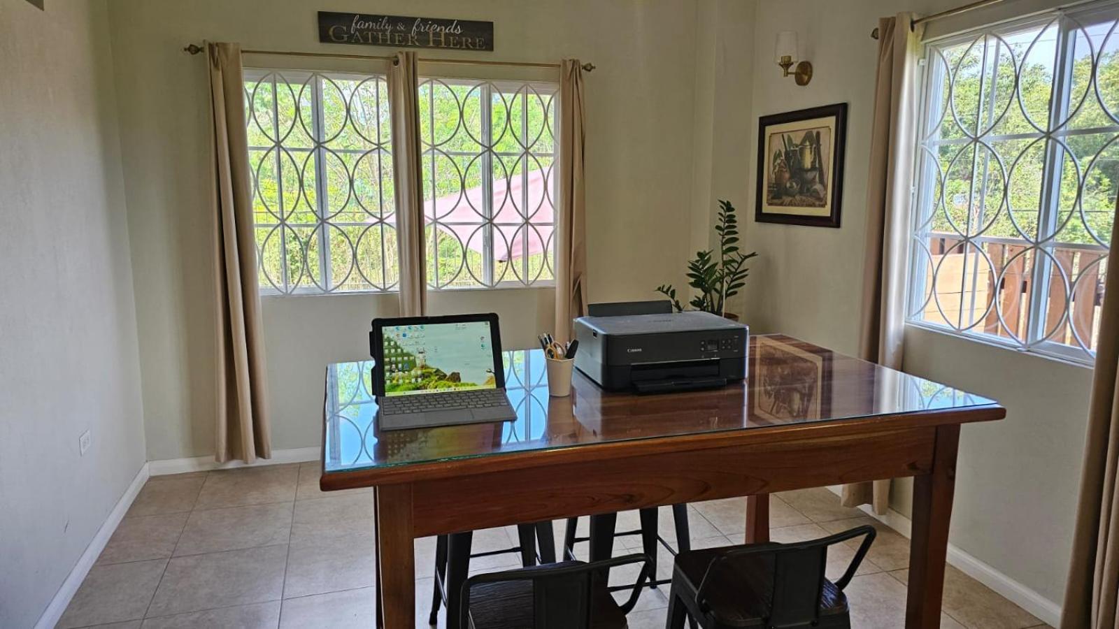 Komfort Getaway Villa At Countrymist 오쵸 리오스 외부 사진
